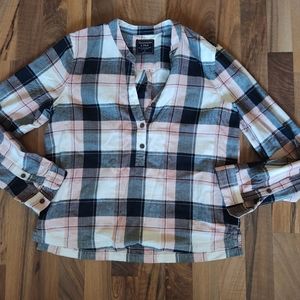 Women's Abercrombie and Fitch Pink Plaid Shirt Small